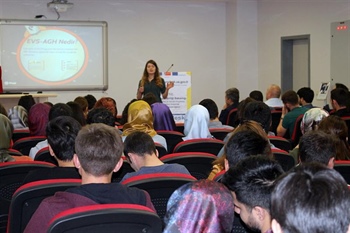 Çankırı'da Üniversiteli Gençlere Erasmus + Avrupa Gönüllü Hizmeti Anlatıldı